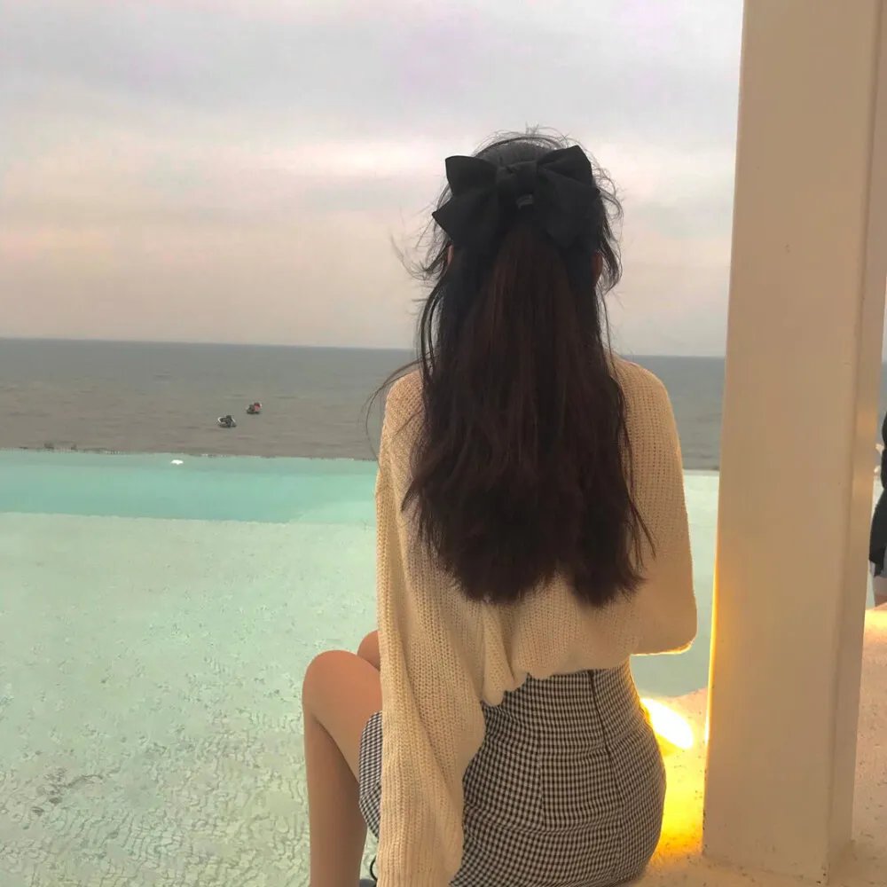 前哨 海报